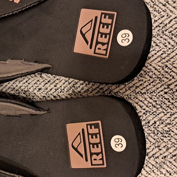 Reef Flip Flop Sandals, Size EU 39, US 6 - Picture 11 of 12